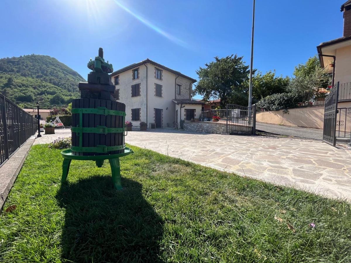 Casa Vacanze Vecchio Frantoio Residenza Moraiolo Spoleto Kültér fotó